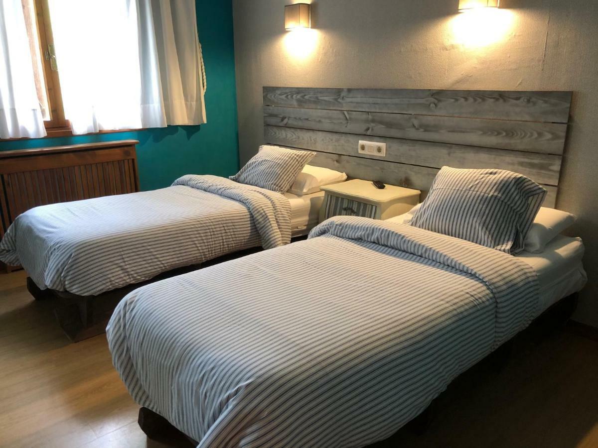 Hotel Torrecerredo อาเรนัส เด กาบราเลส ภายนอก รูปภาพ